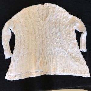 Cream V neck Free People sweater